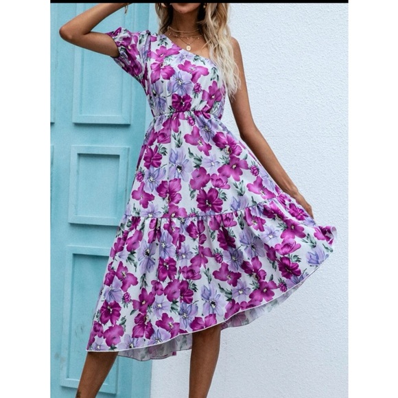 SHEIN Dresses & Skirts - BRAND NEW One Shoulder Floral Dress